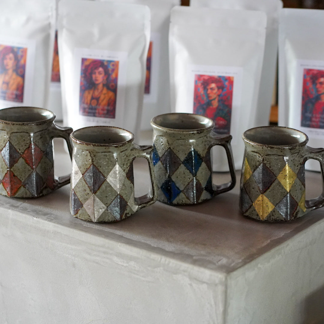 掛け分けマグカップ/岡村 宜治