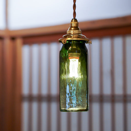 八角細筒瓶(緑透き被せ) 安土草多 ガラスペンダントライト 照明