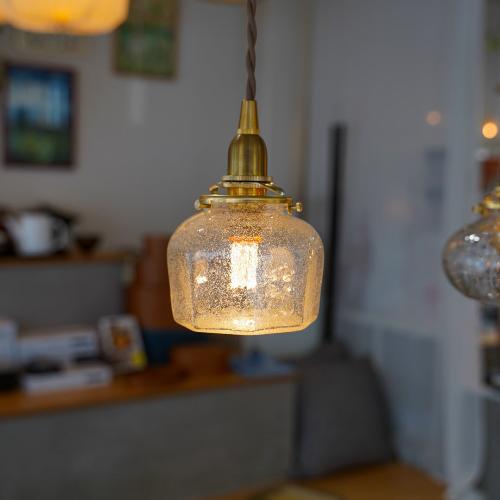 八角平瓶(泡) 安土草多 ガラスペンダントライト