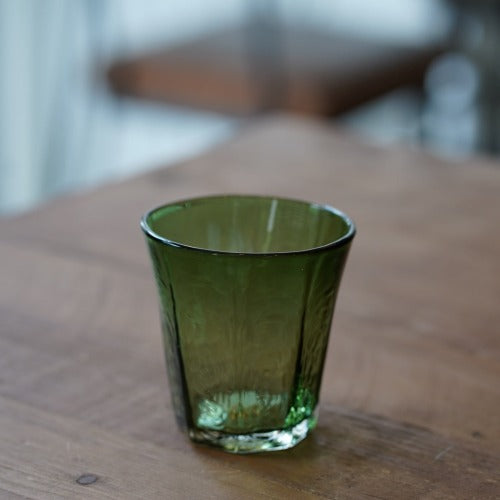 八角グラス 緑透被せ 200ml(満杯時)安土草多