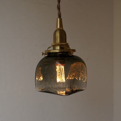 角瓶(墨透き被せ) 安土草多氏 ガラスペンダントライト 照明