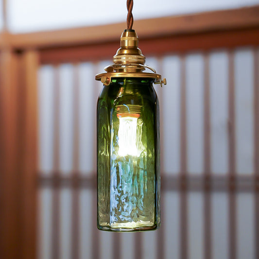 八角細筒瓶(緑透き被せ) 安土草多 ガラスペンダントライト 照明