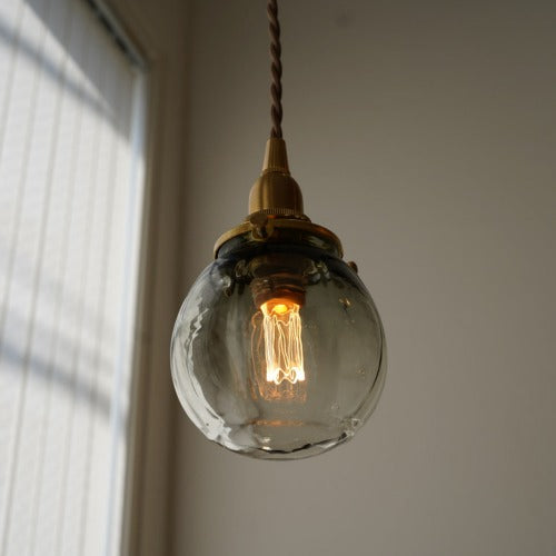 安土草多 球(墨透き被せ) ガラスペンダントライト