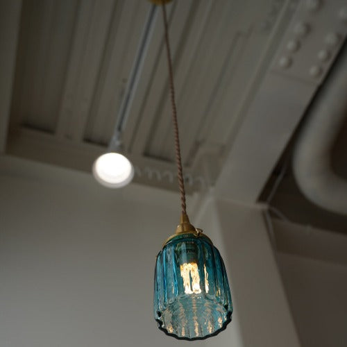 鳴門筒瓶(緑透き被せ) 安土草多 ガラスペンダントライト