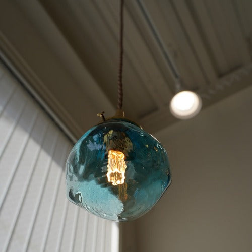 安土草多 角球(青透き被せ) ガラスペンダントライト