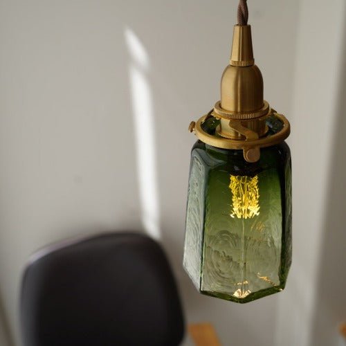 八角錐台瓶 （緑透き被せ）　安土草多　ガラスペンダントライト　照明