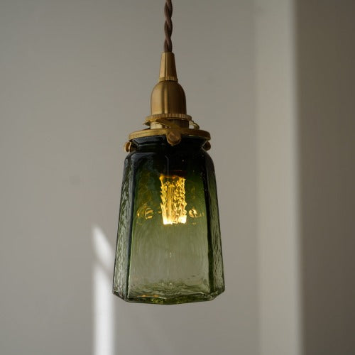 安土草多　八角錐台瓶 （緑透き被せ）　ガラスペンダントライト