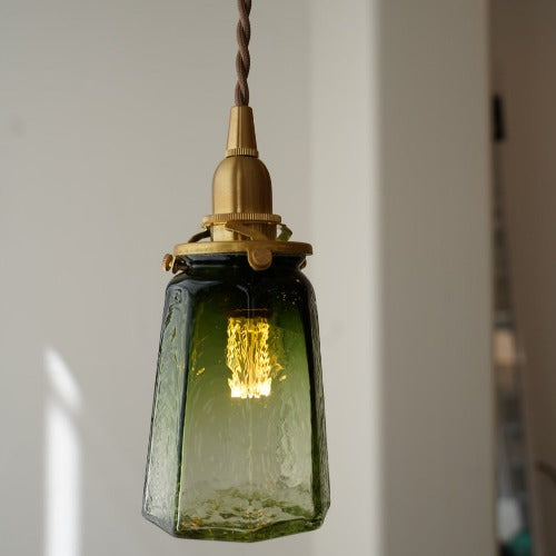 八角錐台瓶 （緑透き被せ）　安土草多　ガラスペンダントライト　照明