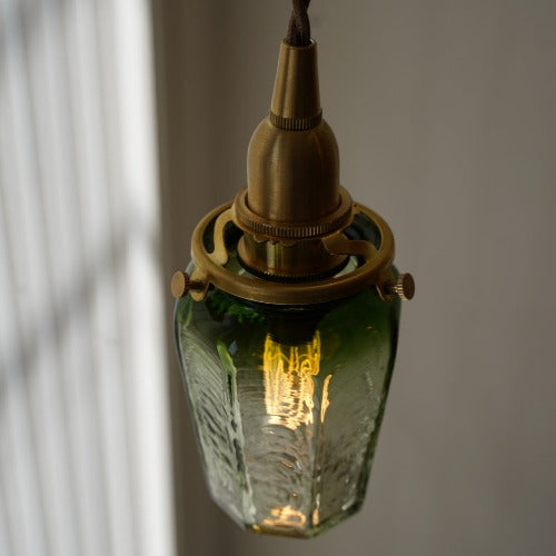 八角瓶（緑透き被せ）　安土草多　ガラスペンダントライト　照明